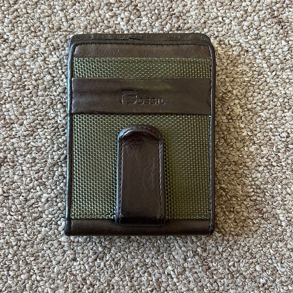 Fossil Other - FOSSIL LEATHER WALLET BROWN